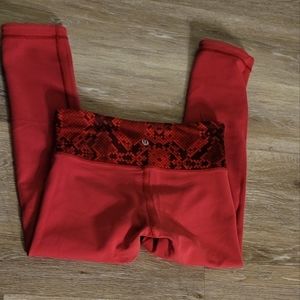 LULULEMON atlética leggings crop size 4 reversible sport, outdoors, gym, yoga
